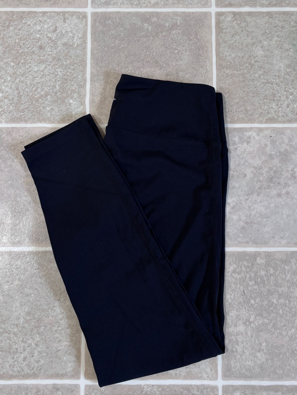 ZYIA Black Cutout Crop Leggings